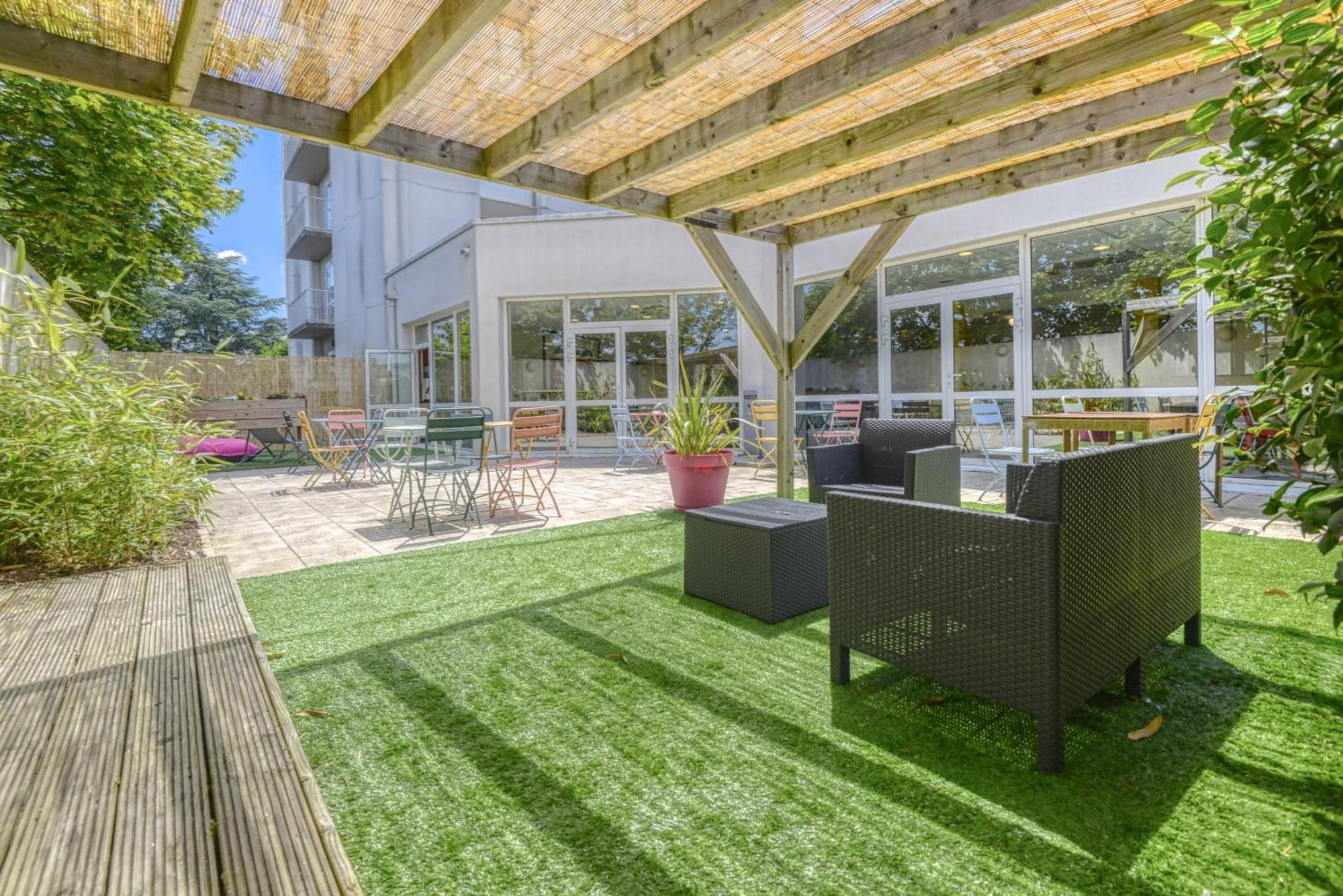 Hotel Ibis Cholet Exterior foto