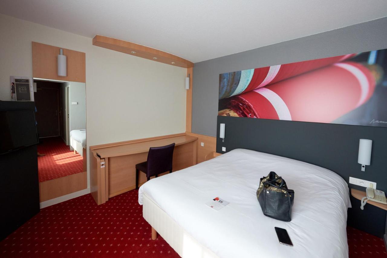 Hotel Ibis Cholet Zimmer foto